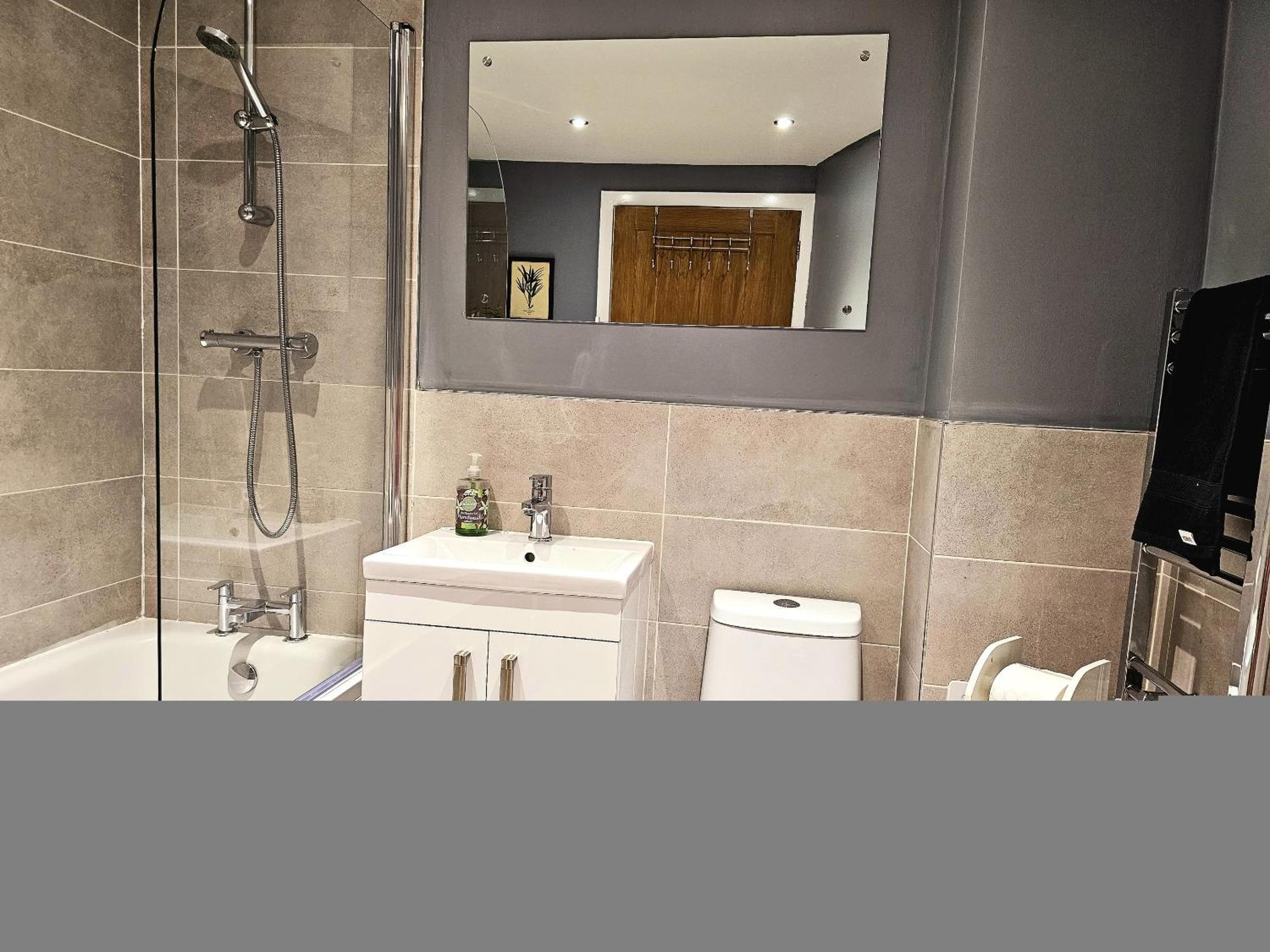 Homebird Property - Epsom Apartment Harrogate Luaran gambar