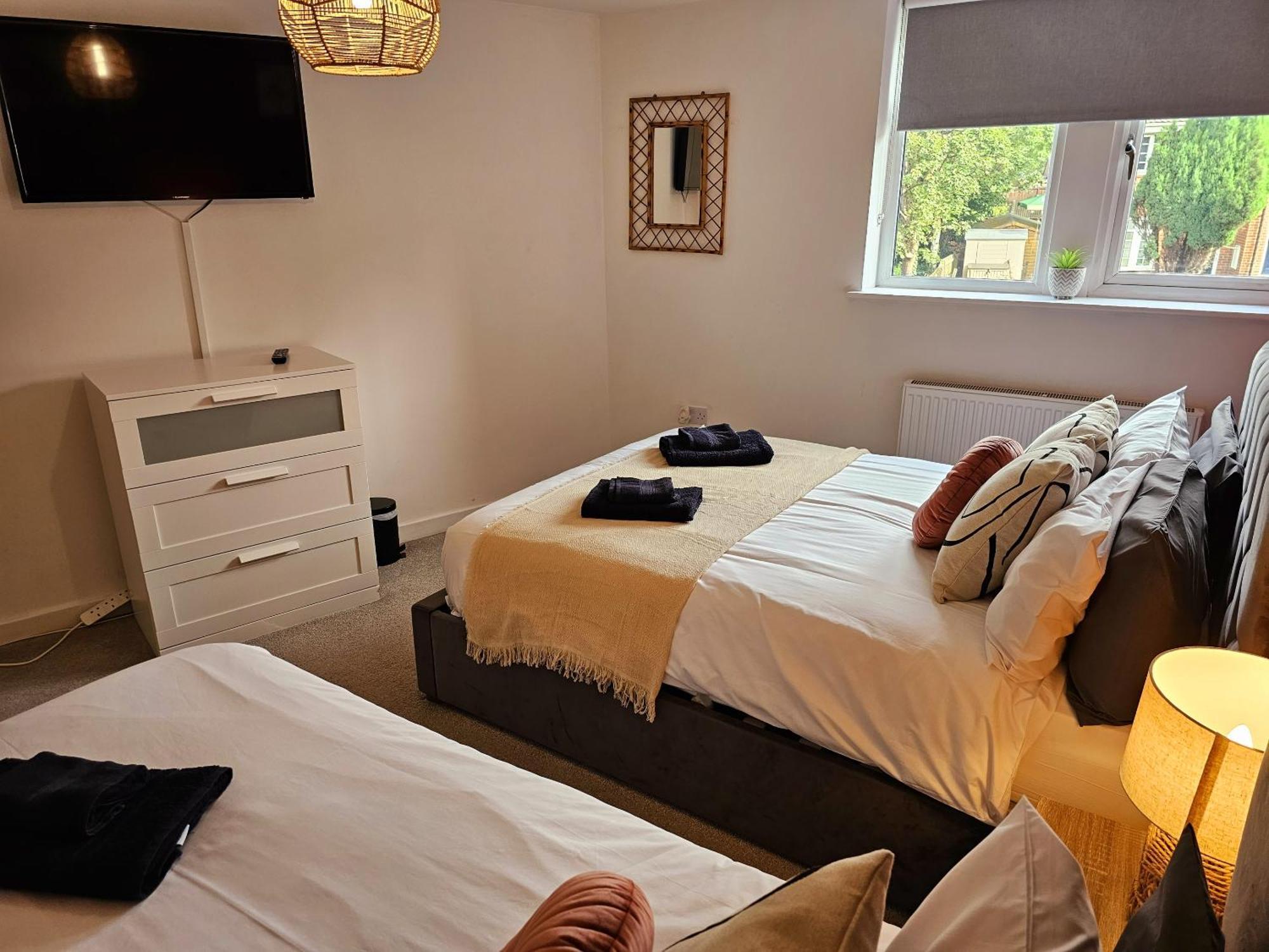 Homebird Property - Epsom Apartment Harrogate Luaran gambar