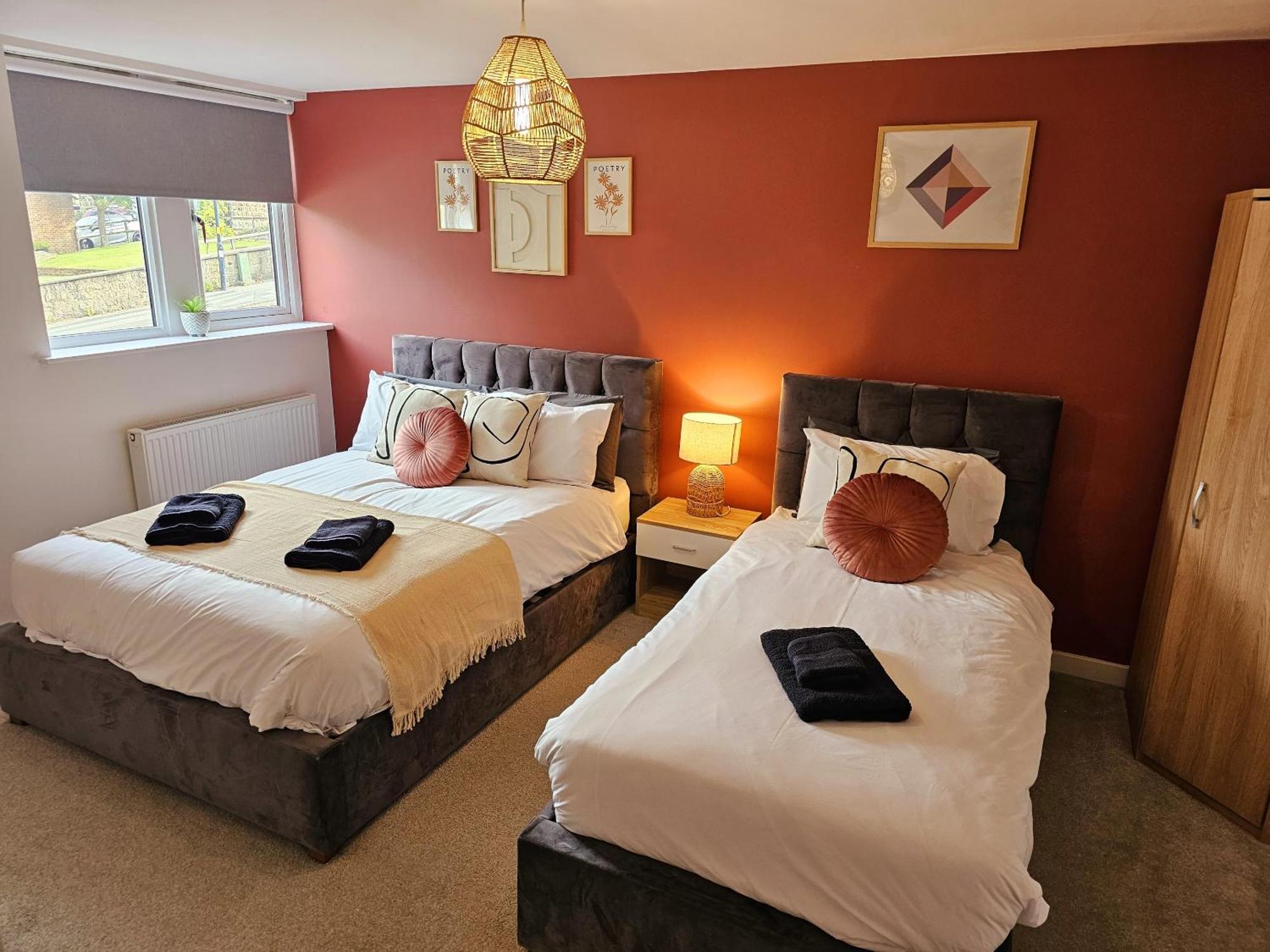Homebird Property - Epsom Apartment Harrogate Luaran gambar